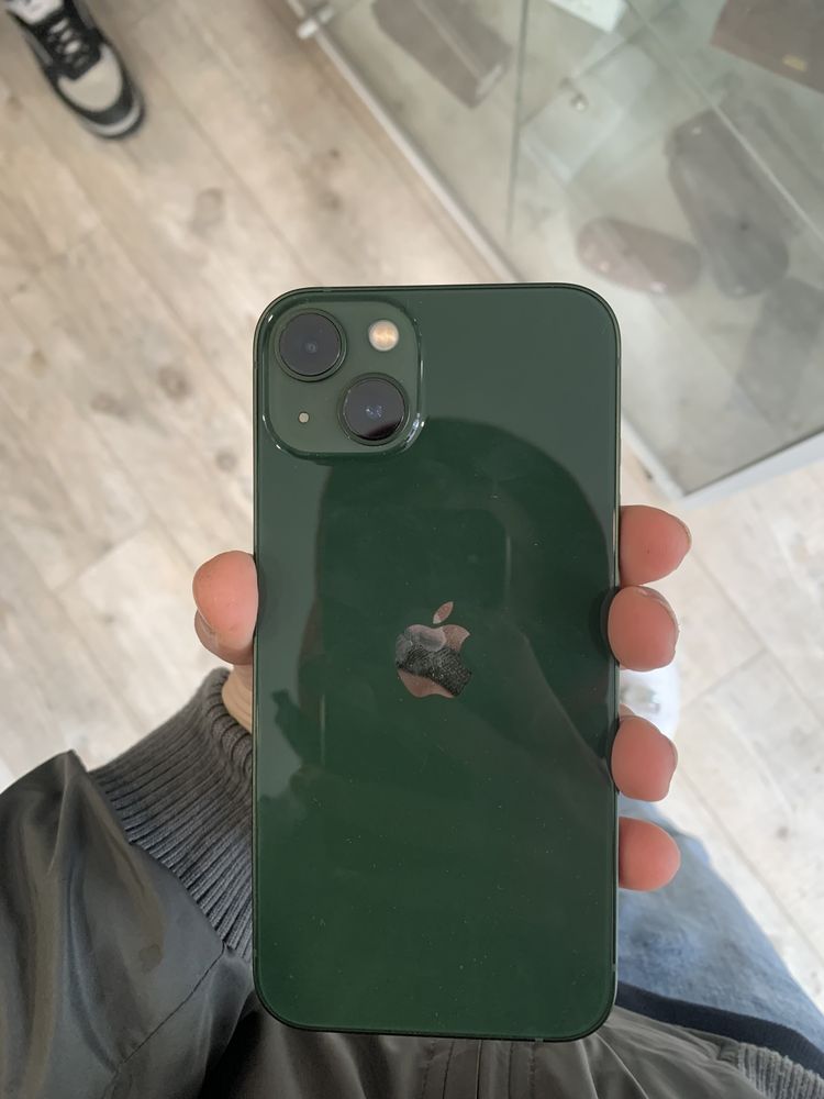 Iphone 13 verde nou