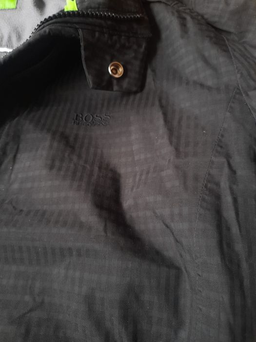 BOSS мъжко яке S размер.