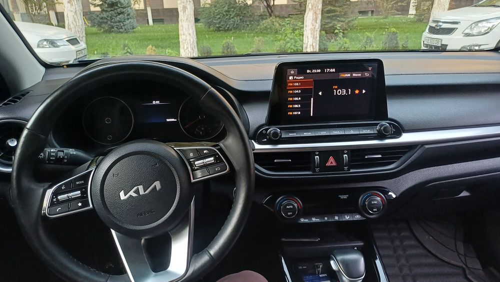 Срочни сотилади KIA CERATO Арендага хам келишамиз