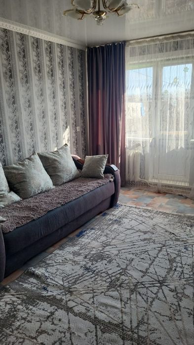 Продам  2 ух комн кв район маг.Караван