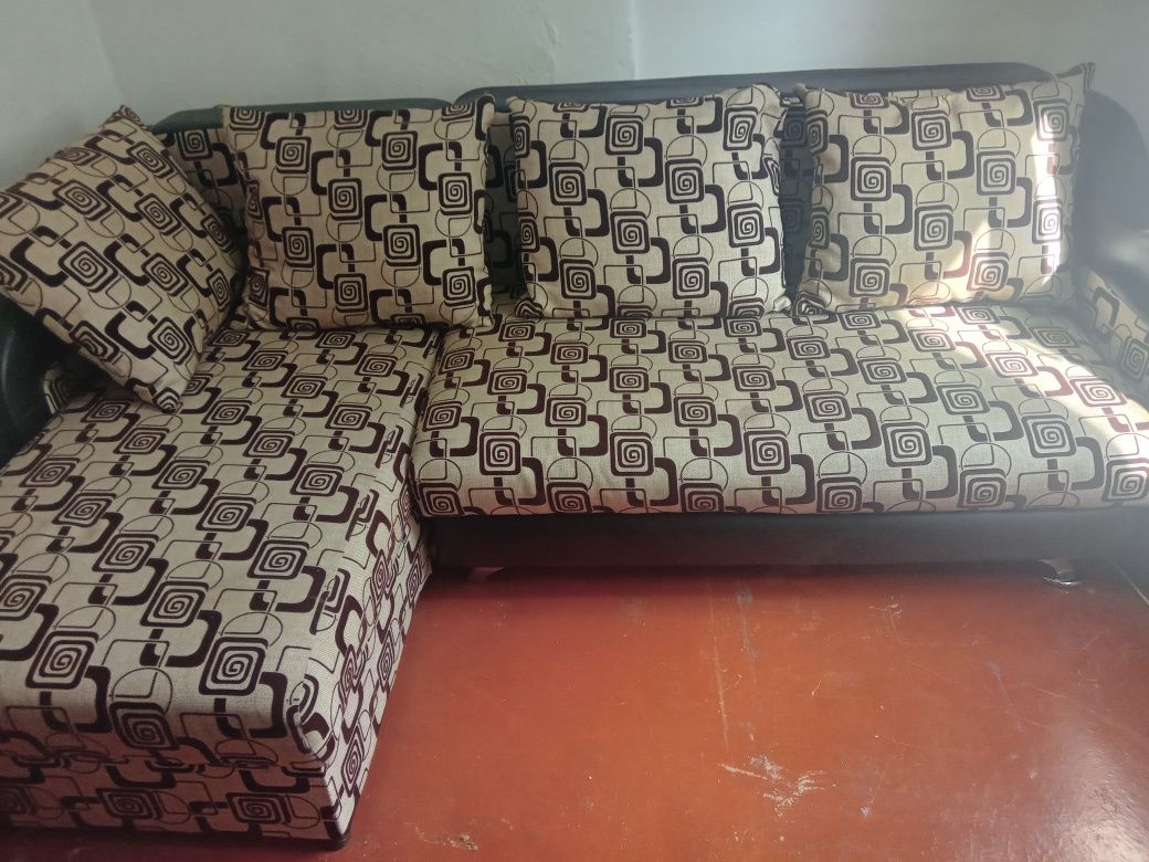 Продам диван с креслом