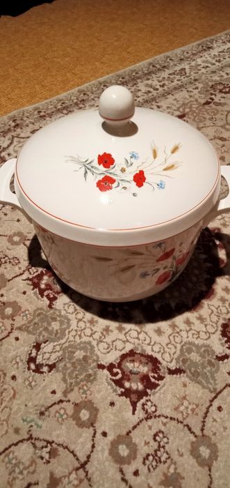 Супница , производство Германия ГДР, Европейское качество