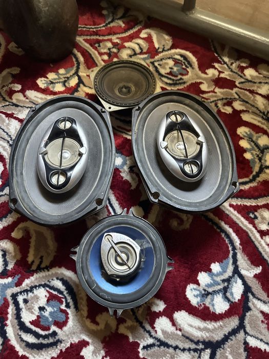 Kalonka sotiladi KENWOOD 450w holati yaxshi piyoner ham bor bitta borr