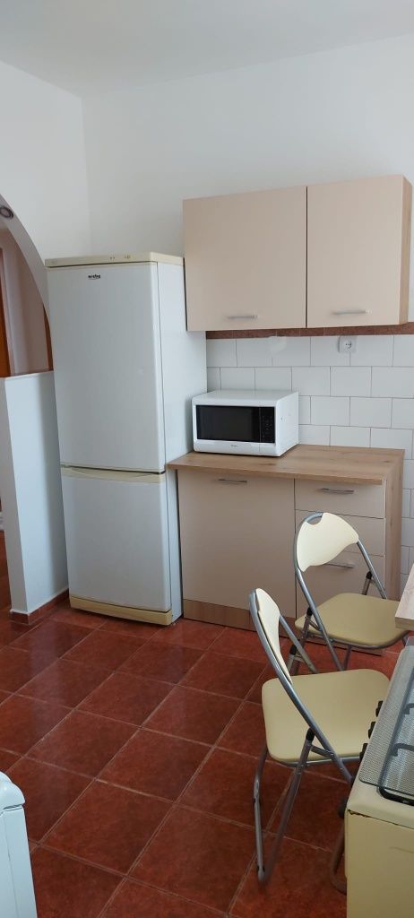 Particular,închiriez apartament 2 camere , zona Filarmonica Brasov.