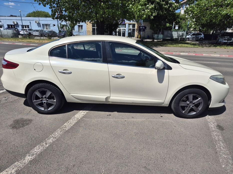 Vând Renault fluence