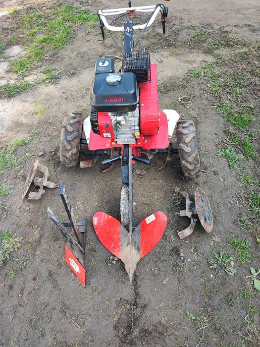 Motosapă, motocultor
