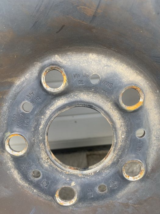 Jante tabla /fier vw Golf 5 , 6 , 7 jetta skoda rapid seat r15 5x112
