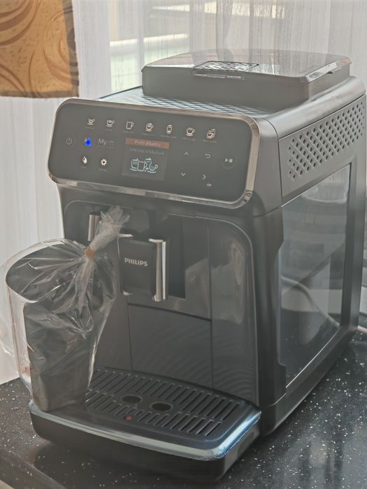 Espressor automat Philips Seria 4400 EP4443/70