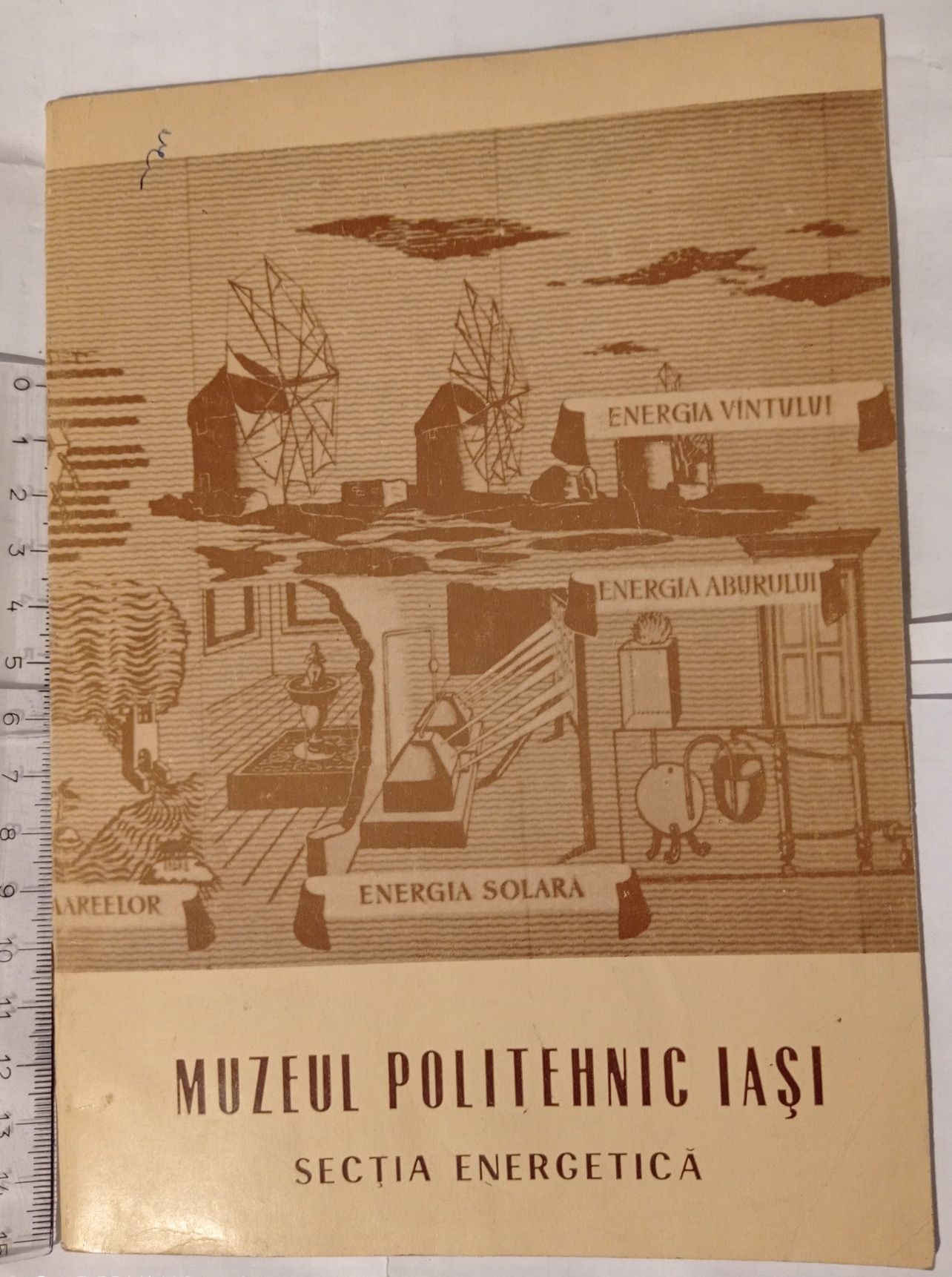 Vând sau schimb broșură"Muzeul Politehnic IAȘI"perioada comunismului