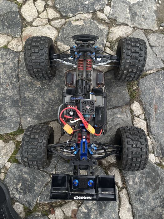 Traxxas e-revo 1.0