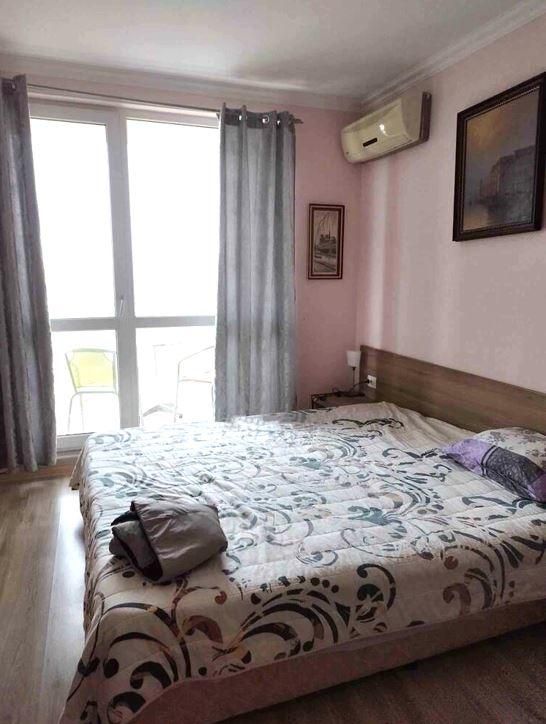 Продава се Четиристаен апартамент в Бургас, Сарафово - 142 кв.м за 1268 €/кв.м - Снимка #3