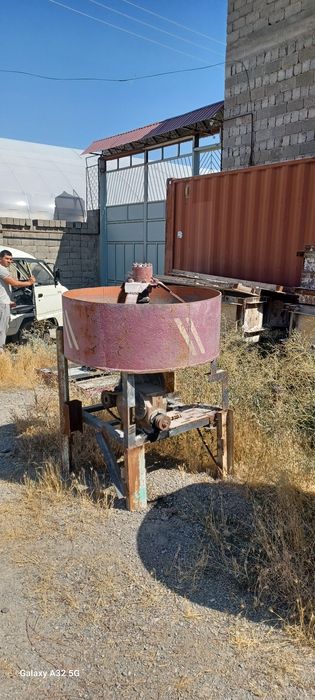 Buruschatka qolib sotiladi har hilidan 1000 kv bor yana ikkita meshalk