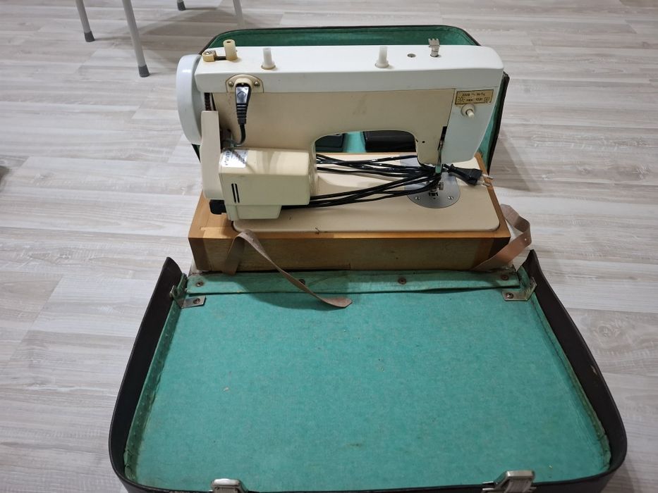Швейная машинка чайка