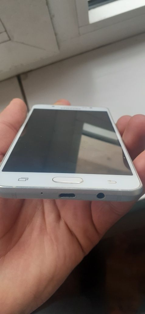 Samsung      J5 DUOS