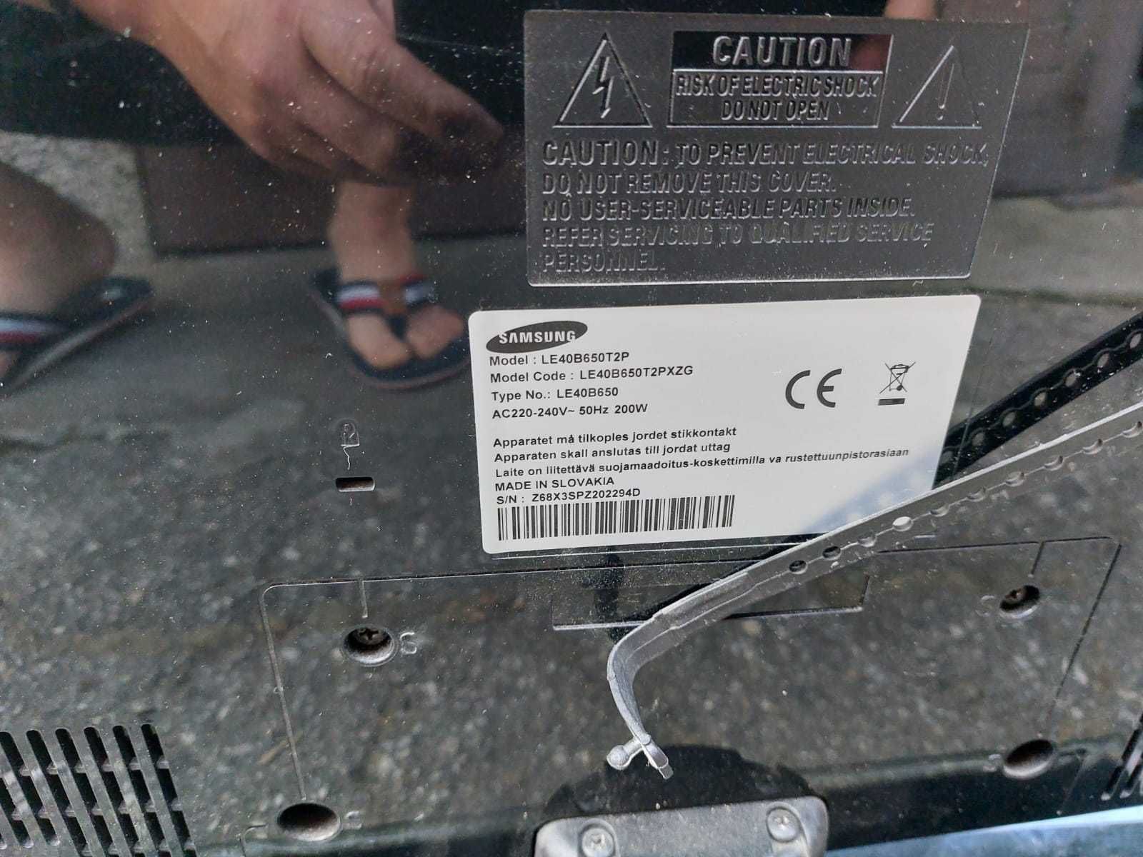 Телевизор Samsung 40"