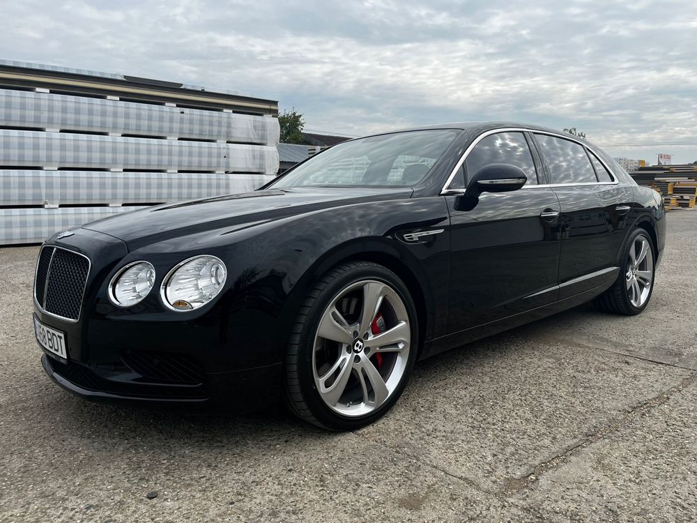 Bentley Flying Spur V8 benzina cu 528 PS