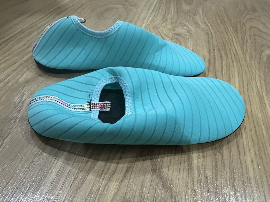 Продам аквашузы. Новые