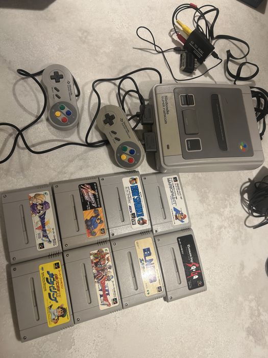 Consola Nintendo Super Famicom 8 casete jocuri