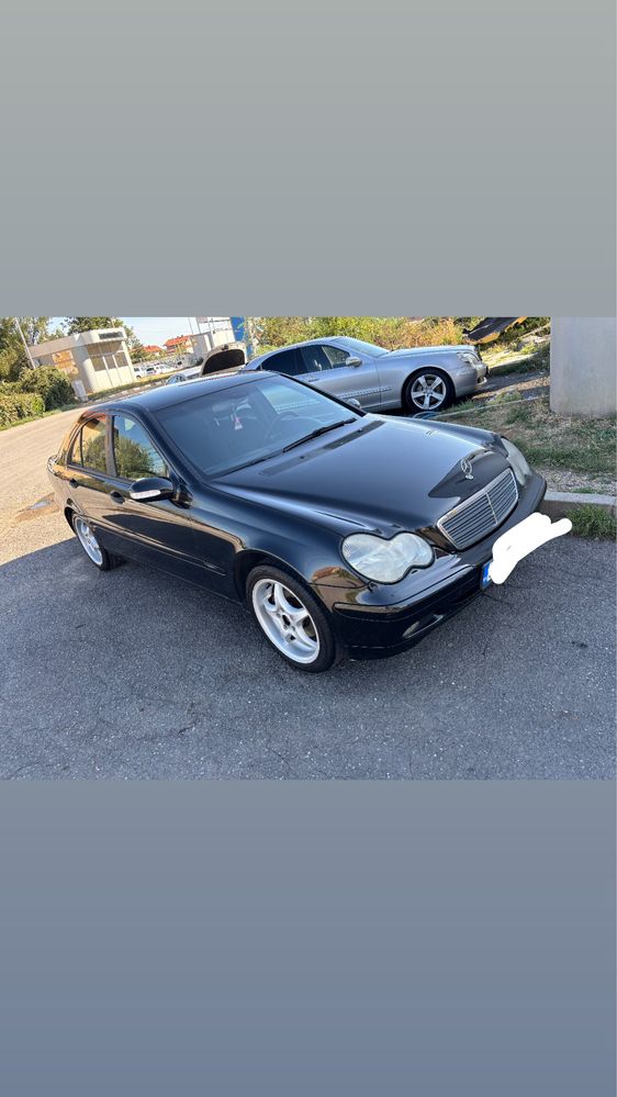 Продавам мерцедес w203