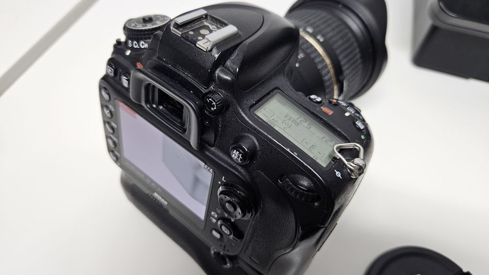 Nikon D610+ Grip + Tamron 24-70 2.8 - Perfect Functional