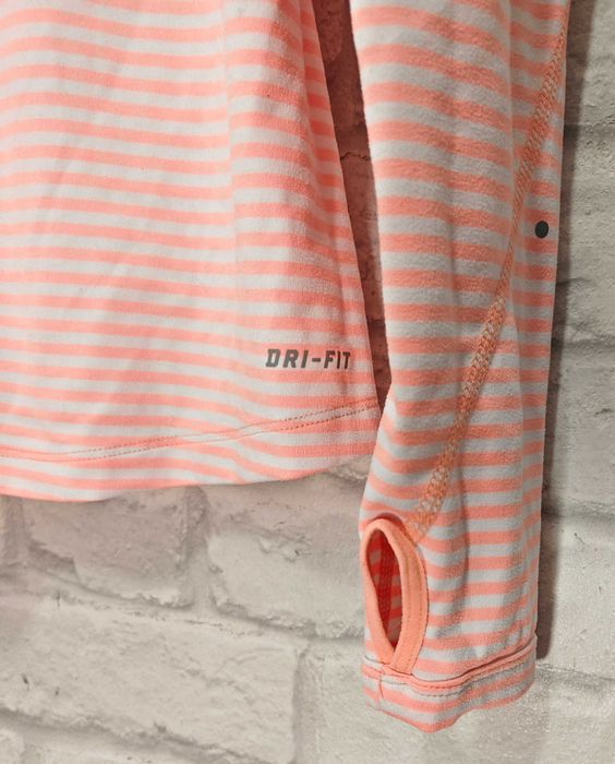 NIKE Dri Fit Оригинална дамска фланелка размер S