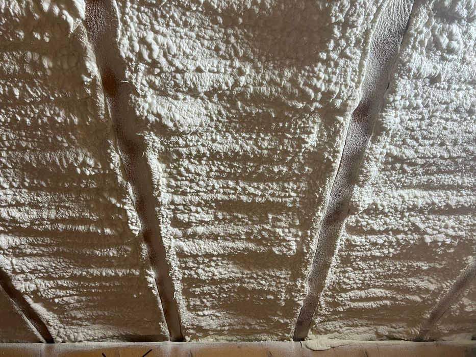 Izolatie / Termoizolatii cu spuma poliuretanica CARAS SEVERIN