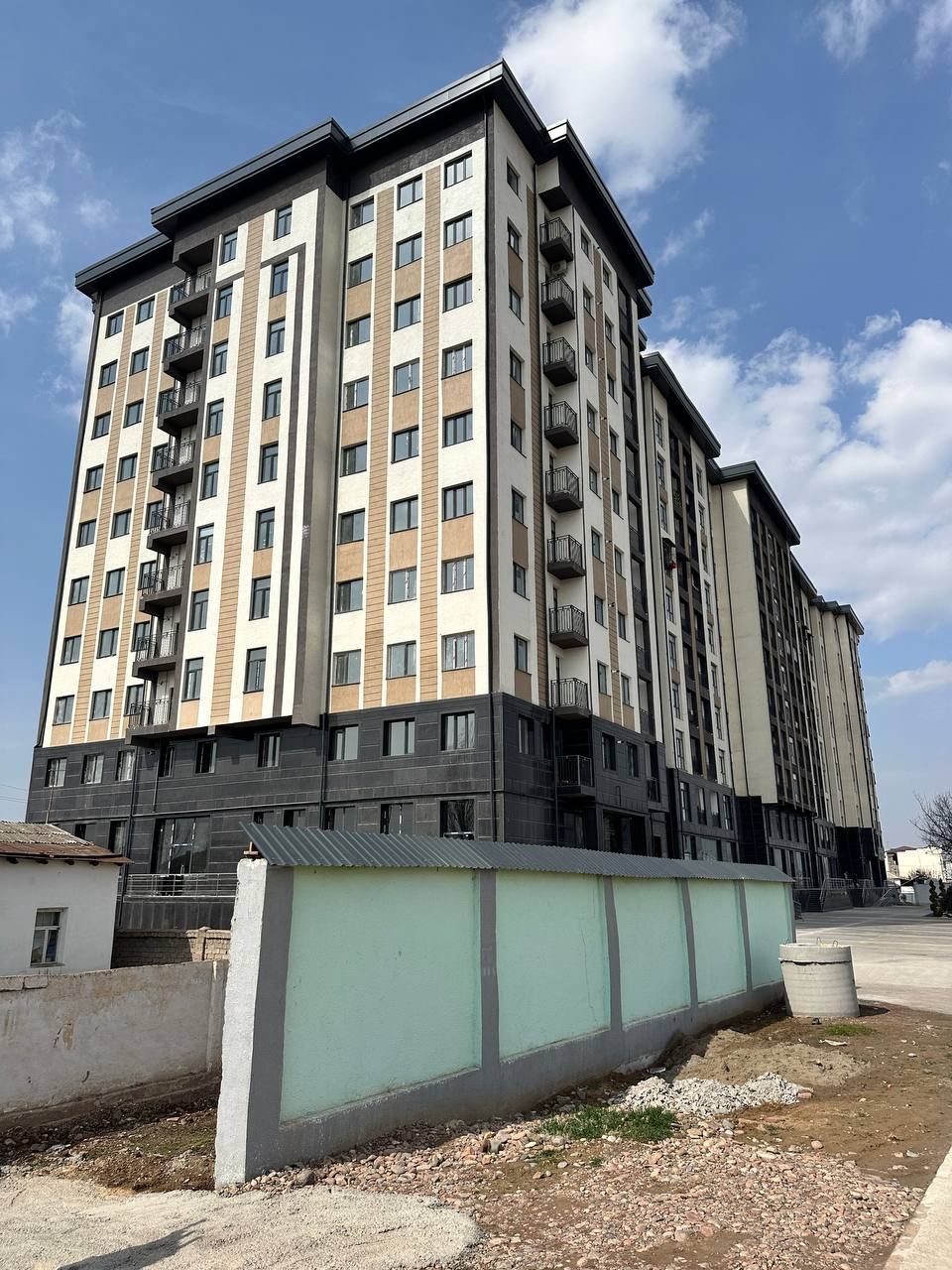 3 xona tayyor xonadonlar Subsidiya va ipoteka mavjud Erect Qurilish