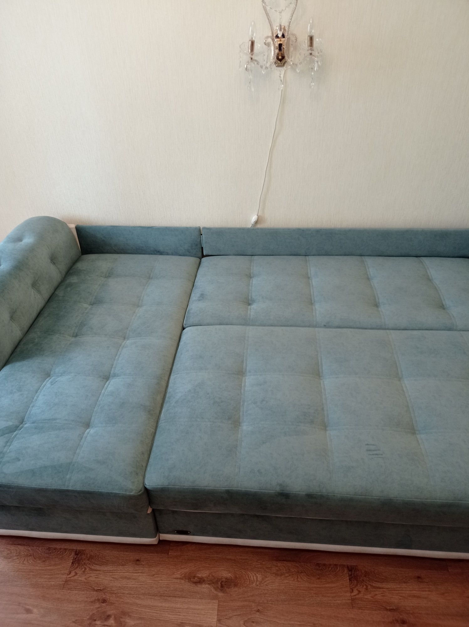 Продам мягкий угловой диван "Вегас"