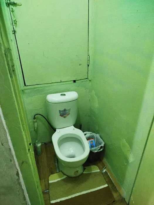 СРОЧНО !! Продается квартира в Яшнабаде 2/2/4 ( 50 кв/м ) Авиасозлар 1