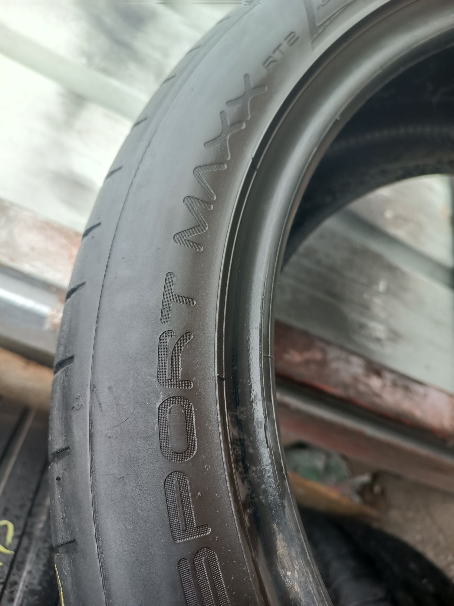 245/45/19 Dunlop Дот 1722