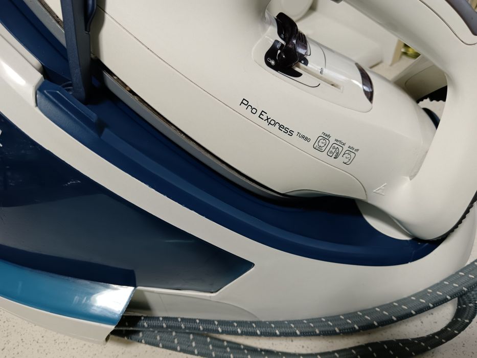 TEFAL pro expres turbo, 2200W, talpa antiderapanta, statie de calcat