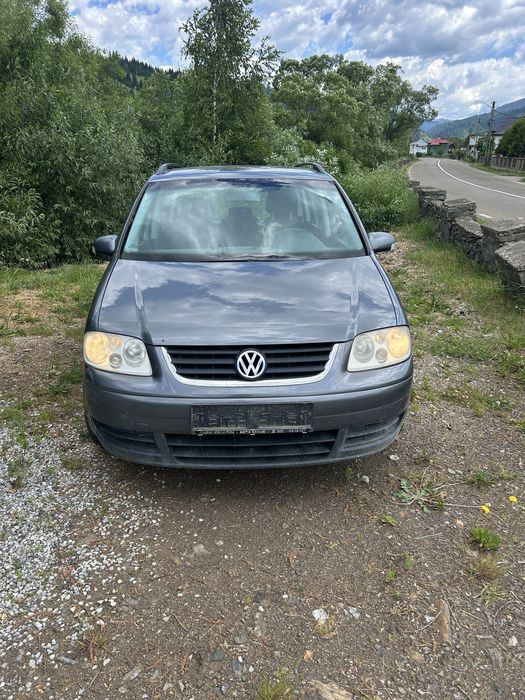 Dezmembrez Volkswagen Touran 1.9 TDI