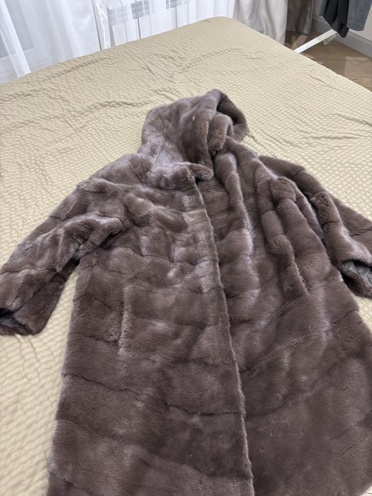 Продам норковую шубу