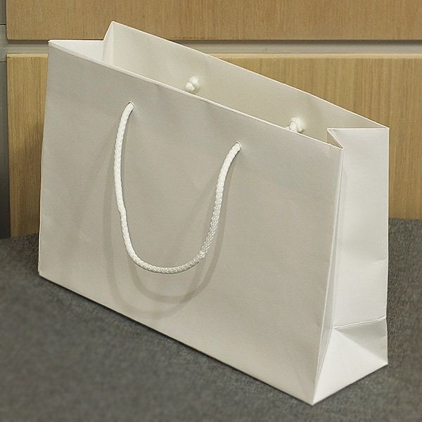 Пакеты бумажные картонные подарочные