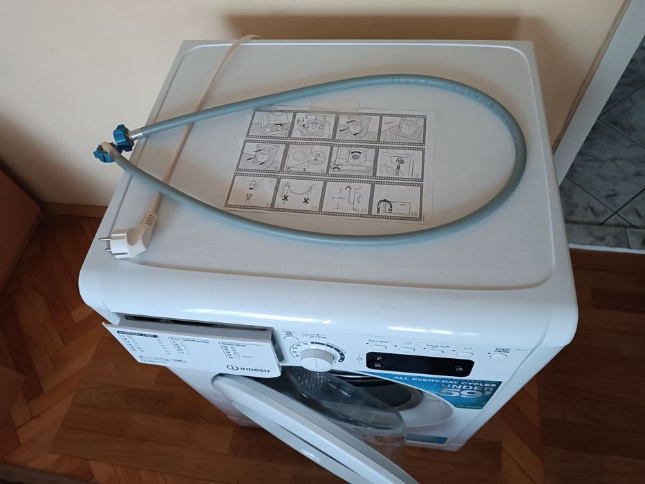 Пералня Indesit EWE 71252