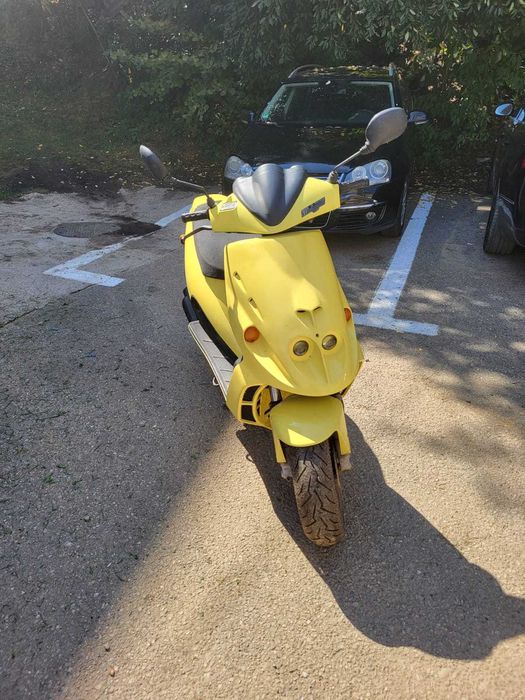 Vand scuter MALAGUTI in stare perfecta de functionare cu acte