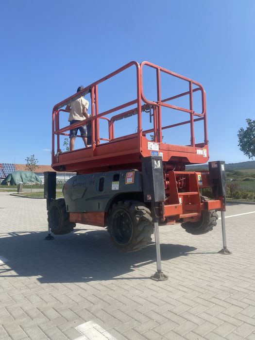 De vanzare sau da inchiriat nacela diesel 4x4