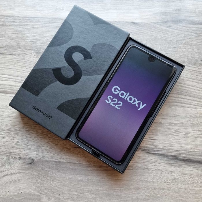 New! Galaxy S22 256GB DUOS Snapdragon 8 Gen 1