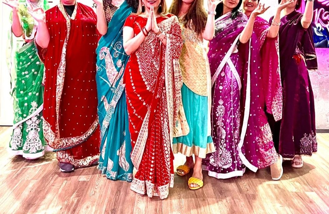 Индийский сари / индийский костюм