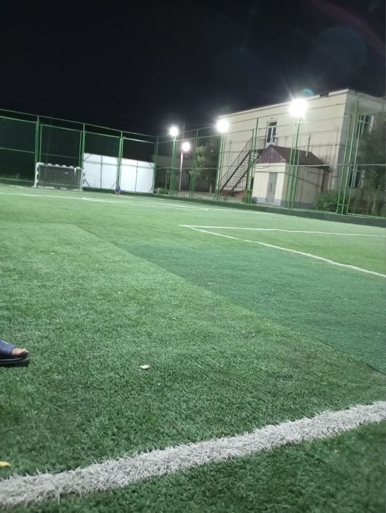Zangiota 30-maktab hududida zamonaviy jihozlangan stadion