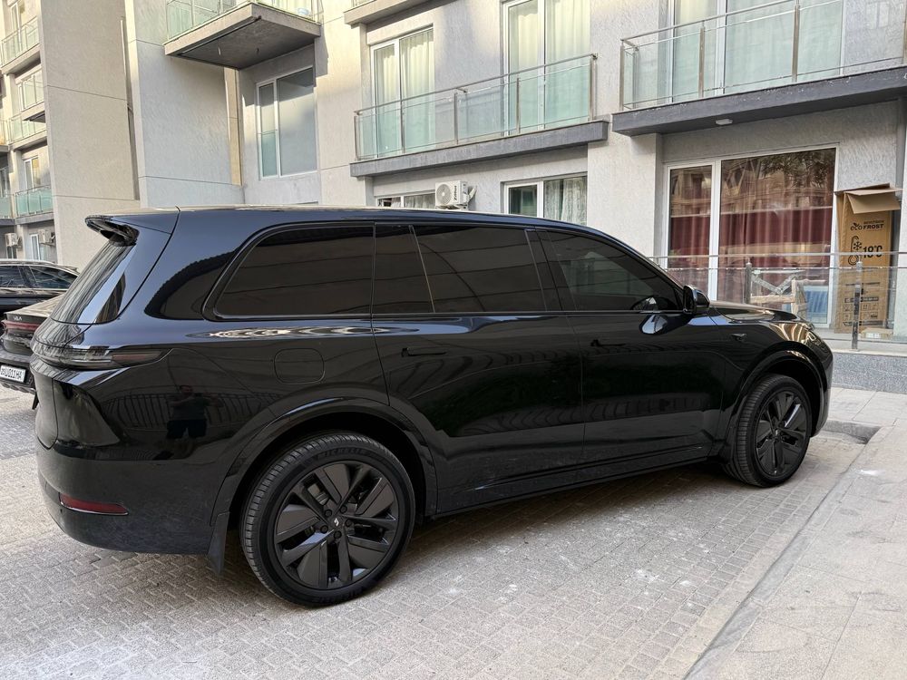 Продётсья электромобиль Li 9 Hybrid