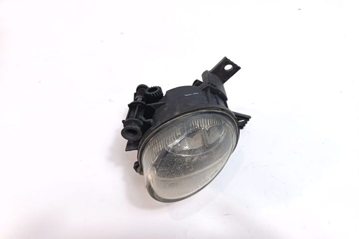 Proiector ceata dreapta 8E0941700C Audi A4 B7