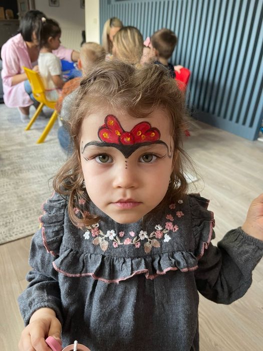 Pictura pe fata și animație