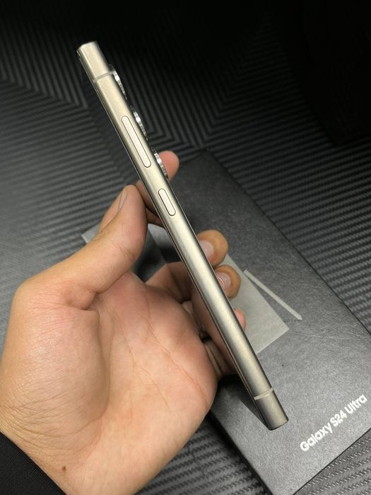 Samsung galaxy s24 ultra 5G 12/256gb