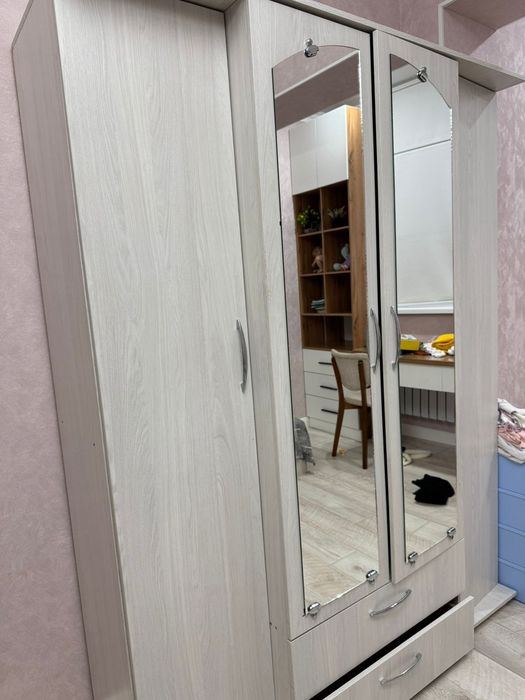 Продам  шкаф в хорошем состояние