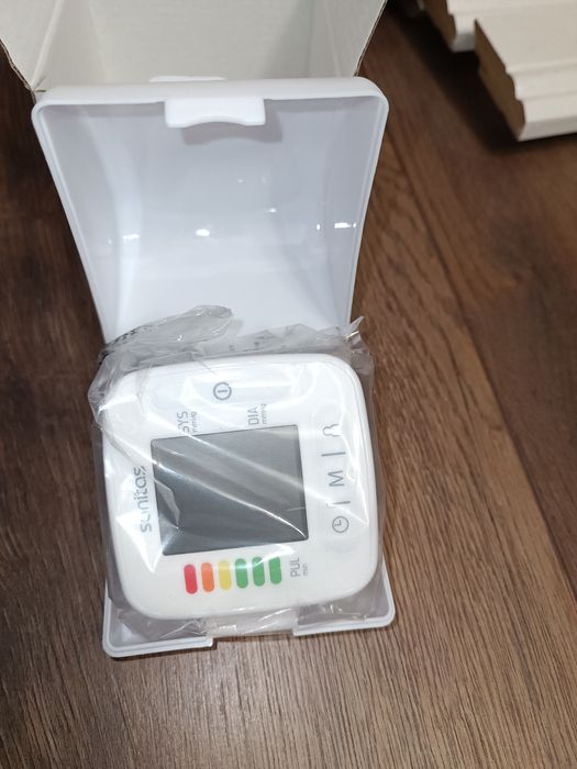 Tensiometru încheietura Sanitas SBC 22