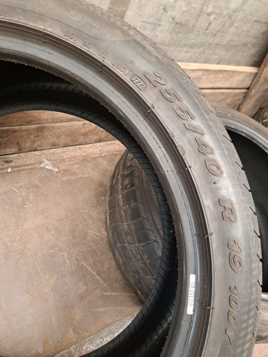 2 anvelope 255/40 R19 Pirelli cu profil 6.3 mm