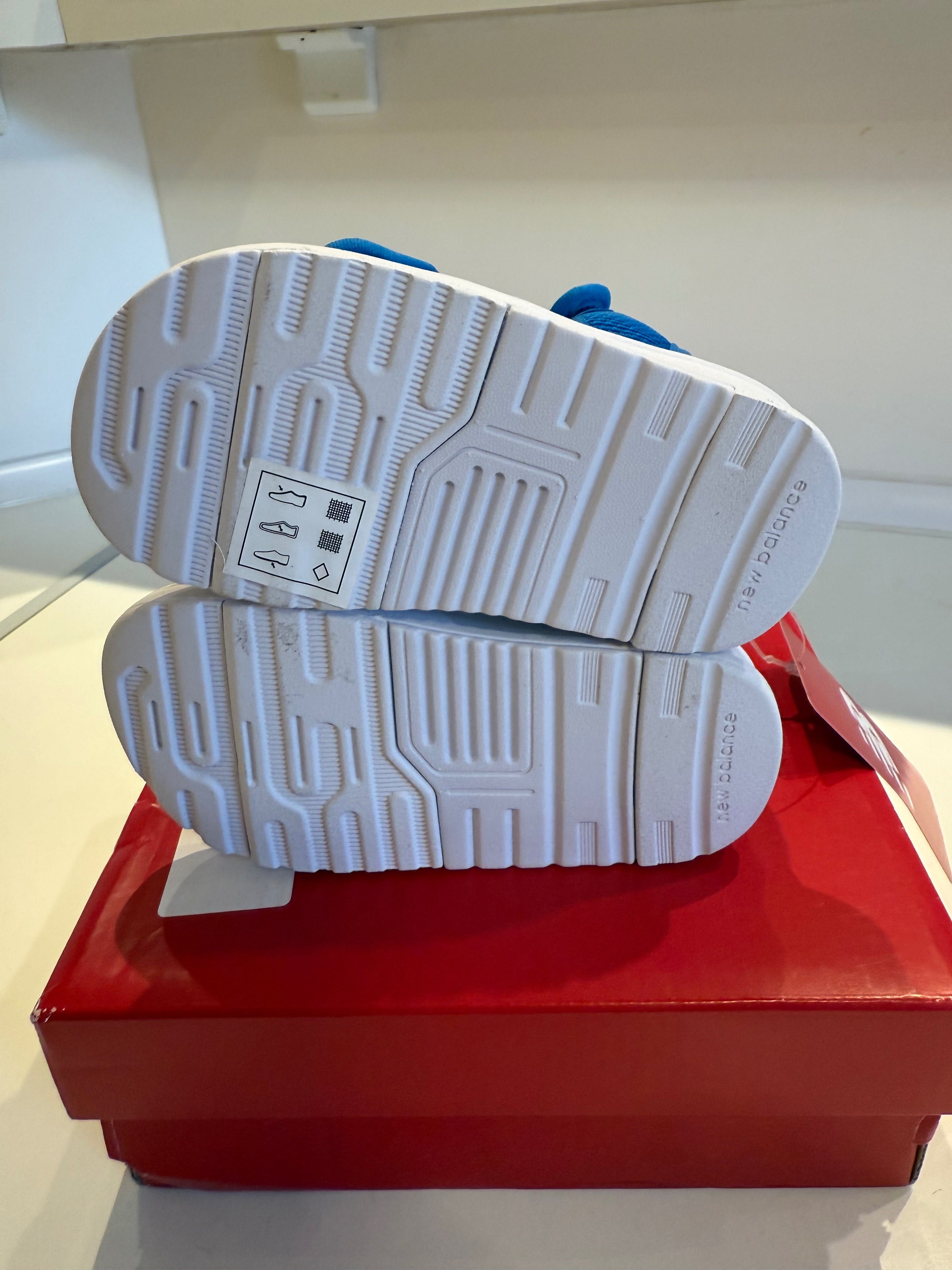 Детски обувки New Balance нови
