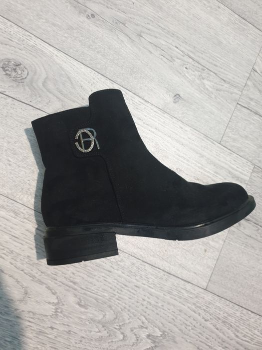 Продам полусапожки весенние