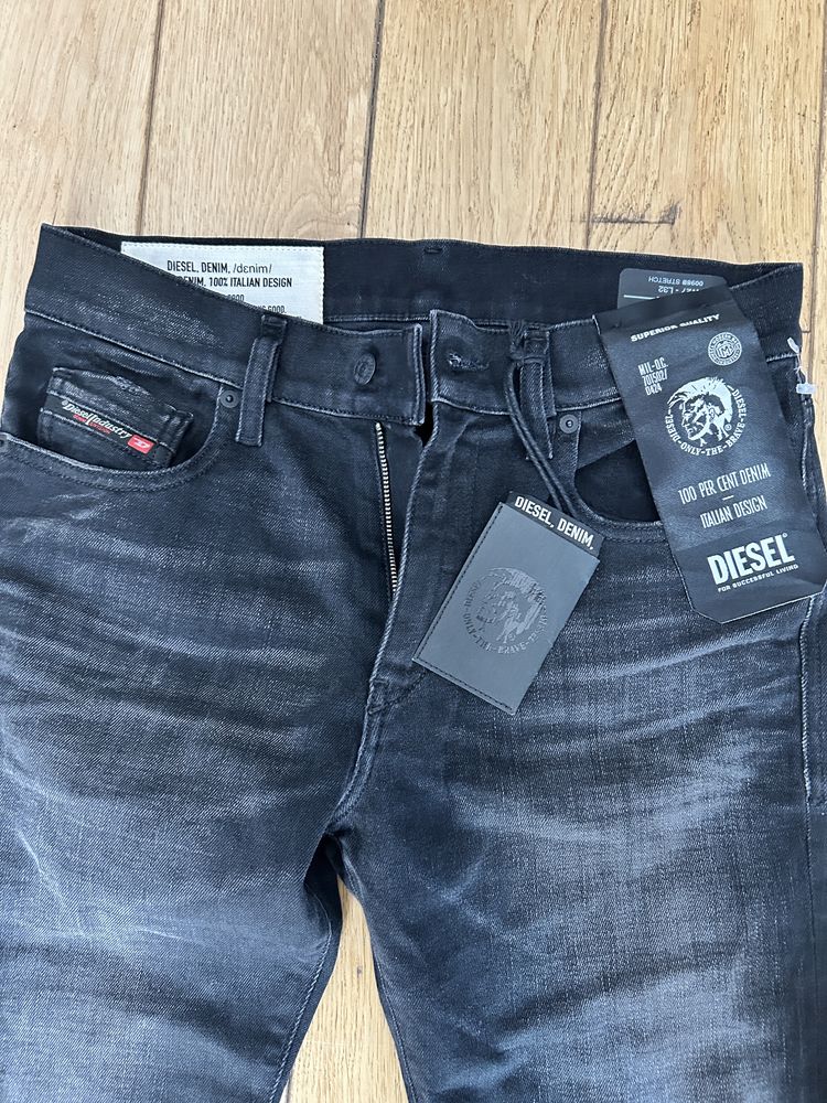 Blugi Diesel Negri